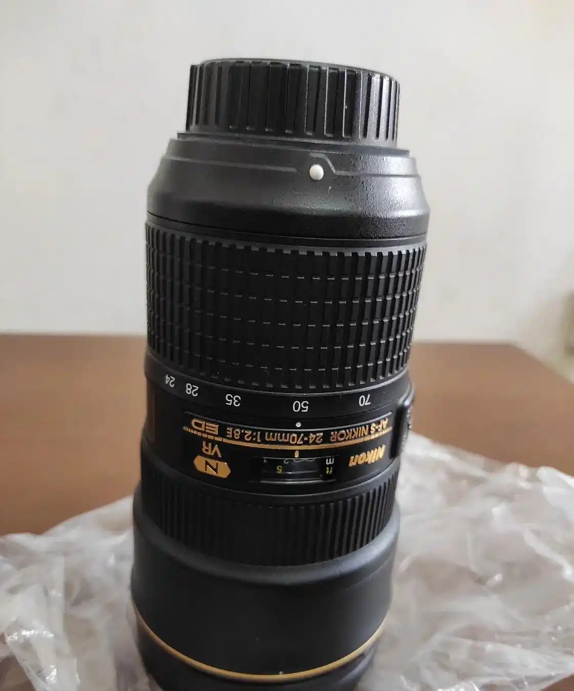 لنز نیکون 70-24  NIKON VR دست دو