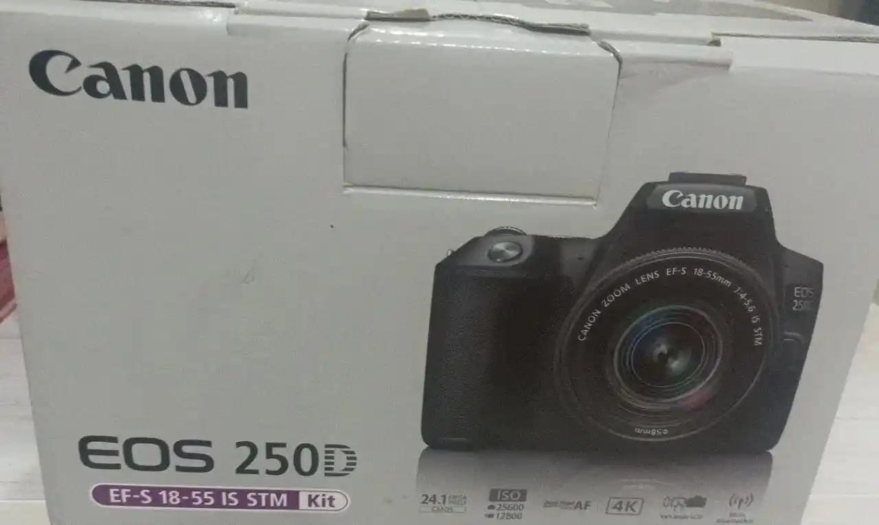 دوربین کنون 250d دست دو