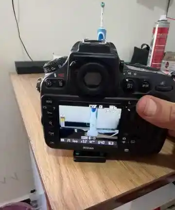 نیکون D800 دست دو