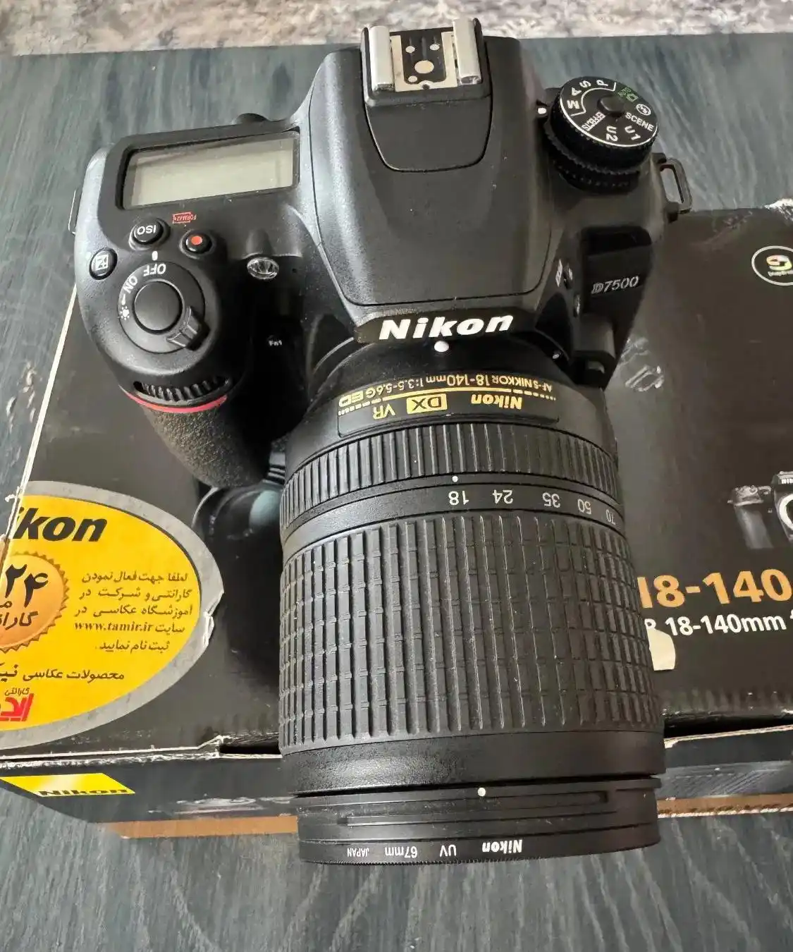 دوربین عکاسی نیکون Nikon D7500 Kit 18-140mm دست دو