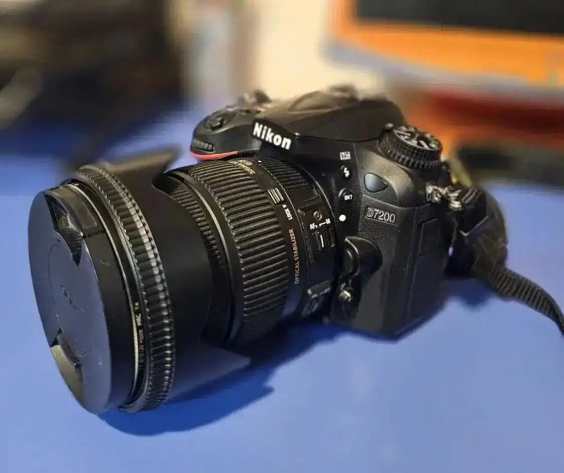 نیکون D7200 و لنز سیگما 50-17 دیافراگم 2.8 دست دو