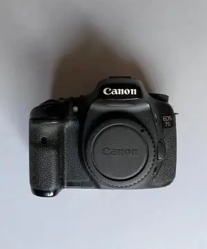 Canon 7D 17-85 USM آکبند با گارانتی و تجهیزات دست دوم