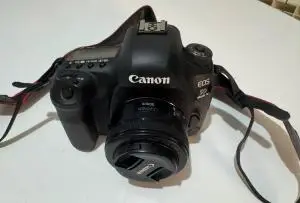 5D mark IV بهمراه لنز دست دوم