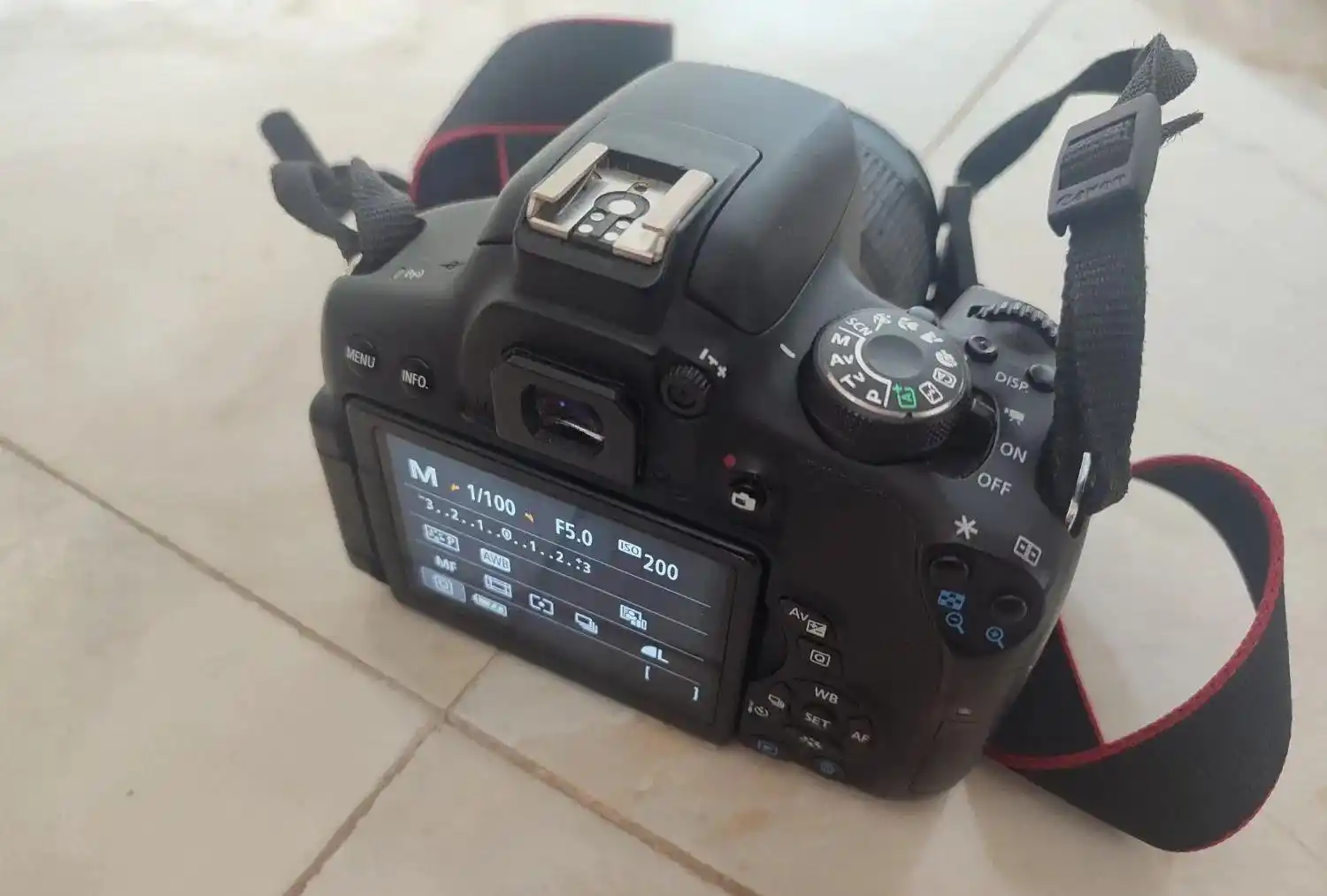 دوربین 750d کنون دست دو