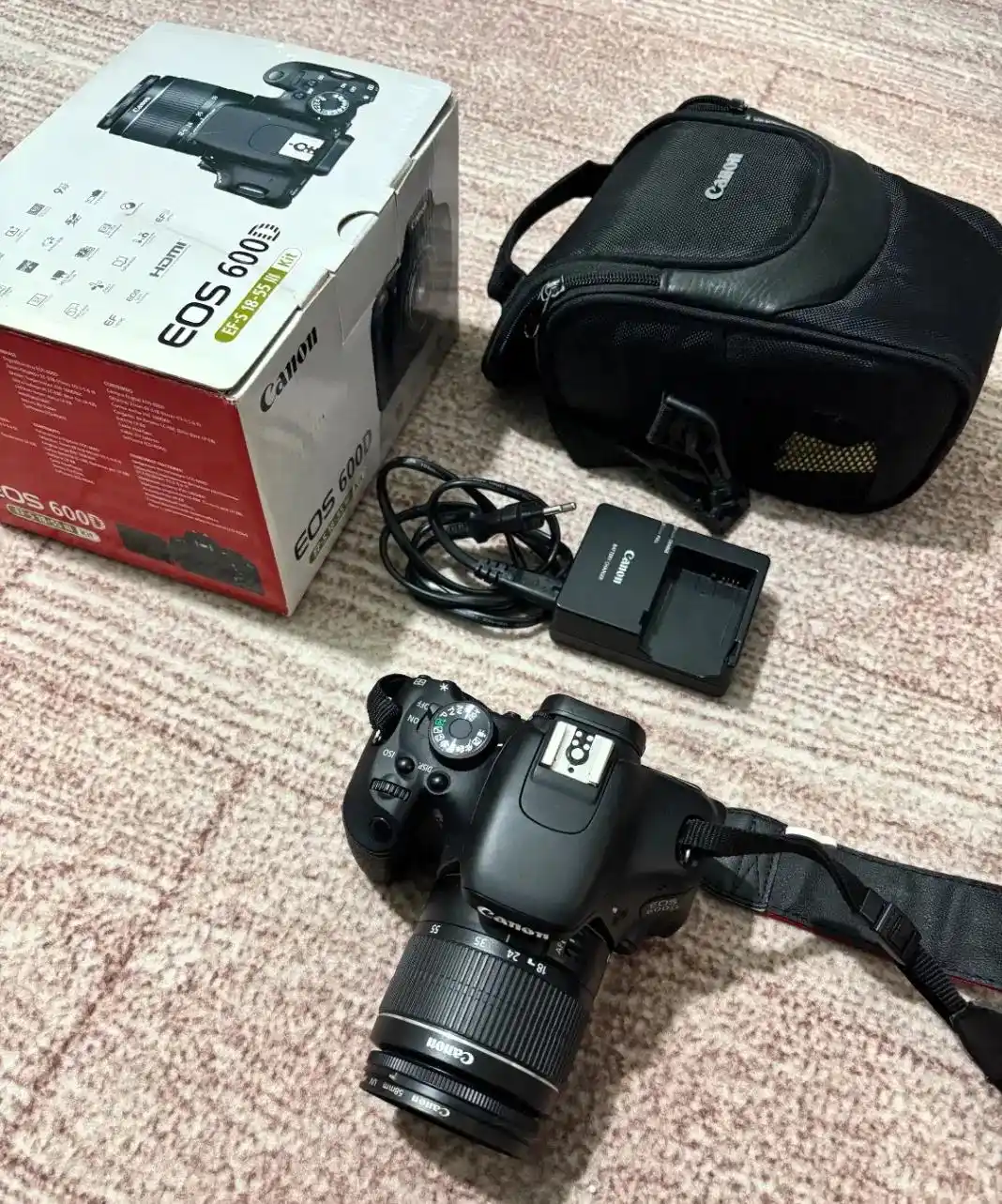دوربین canon 600D دست دو