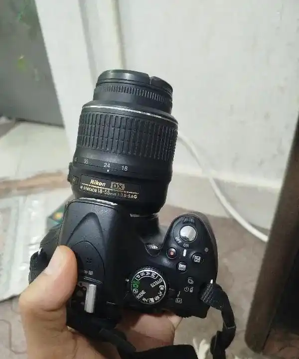 دوربین عکاسی نیکون D5200 دست دو