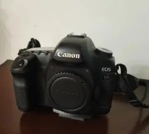 5D Mark II + 24-105 L  کامل و سرویس‌شده دست دوم