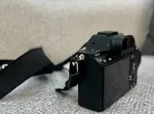 دوربین حرفه‌ای Sony Alpha A7 III به همراه لنز اصلی دست دوم