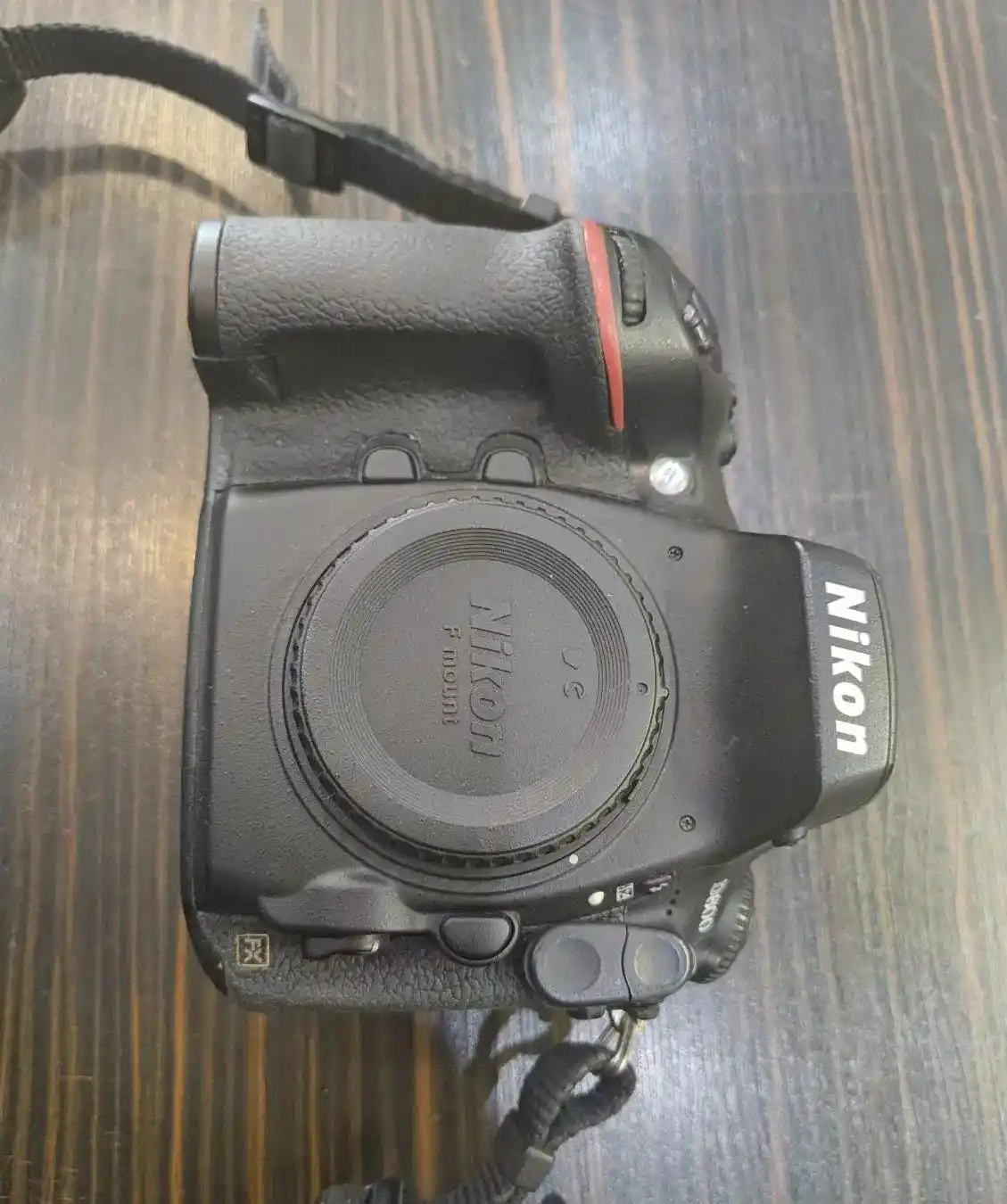 نیکون D800 دست دو