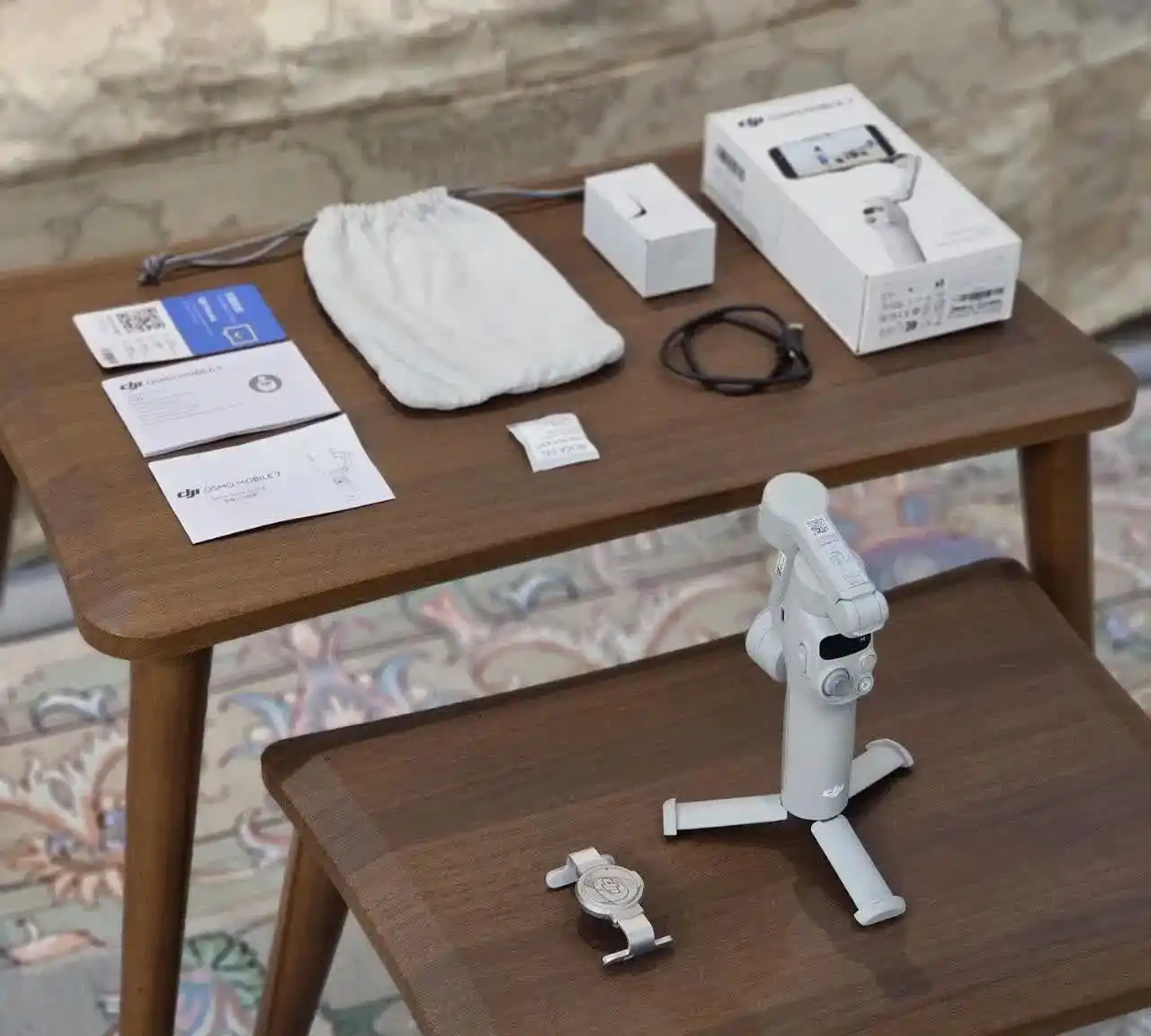 DJI OSMO 7( دی جی آی اسمو ۷) دست دو