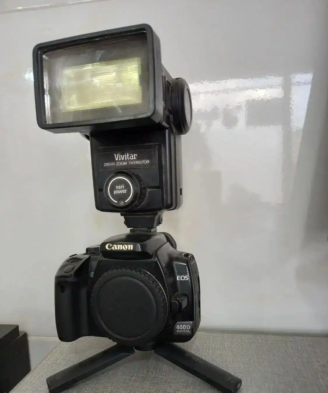 دوربین عکاسی دیجیتال کنون 400d canon دست دو