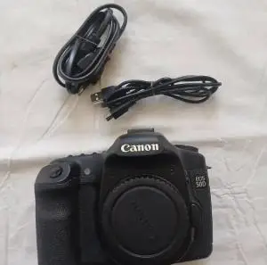 دوربین عکاسی 50d دست دوم