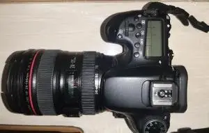دوربین کنون 70D + لنز 18-135 تمیز دست دوم