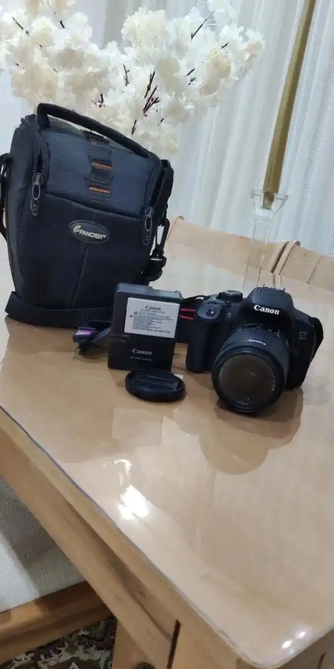 دوربین عکاسی canon D700 دست دو