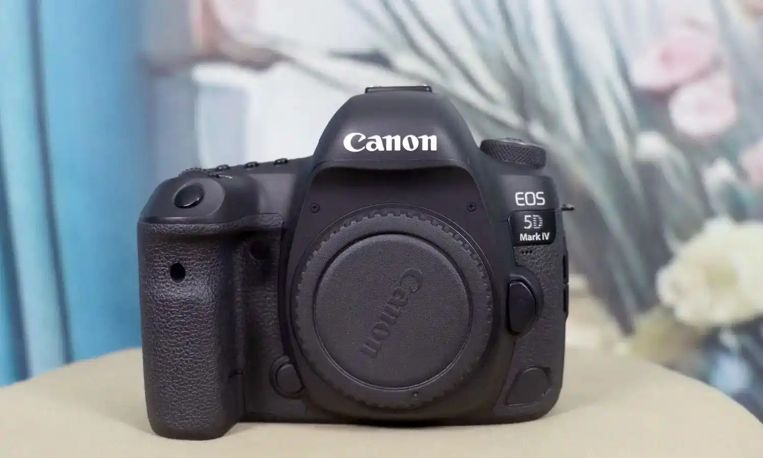کنون5d mark ivهمراه لنزf2.8L IS III USM 70-200 mm دست دو
