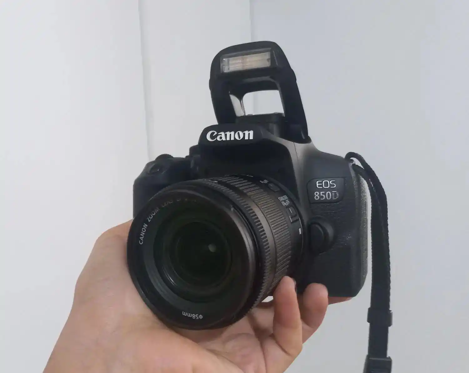دوربین canon eos 850 D دست دو