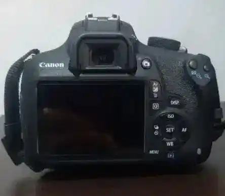 دوربین کنونcanon1200d در حد نو و کم شات دست دو