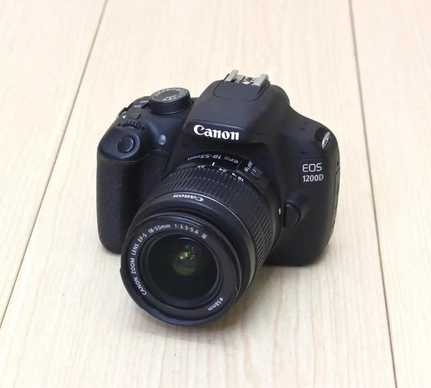 دوربین عکاسی و فیلمبرداری کانن Canon T5 / 1200D دست دو