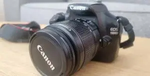 کنون 1100d با لنز ۵۰ f1.8 دست دوم