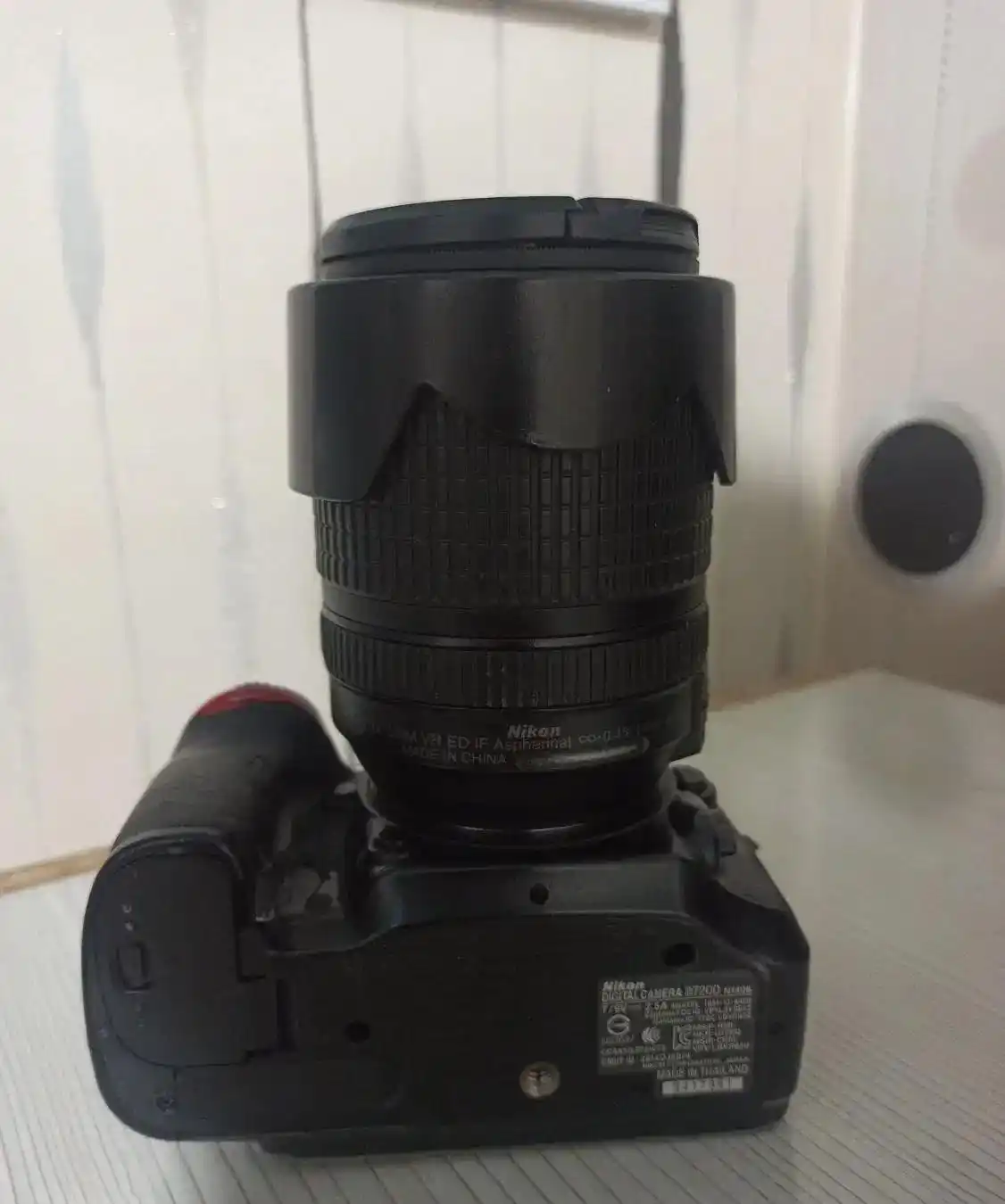 دوربین نیکون D7200 دست دو
