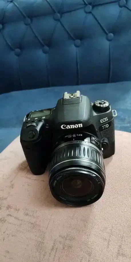 دوربین عکاسی کنون Canon EOS 77D دست دو