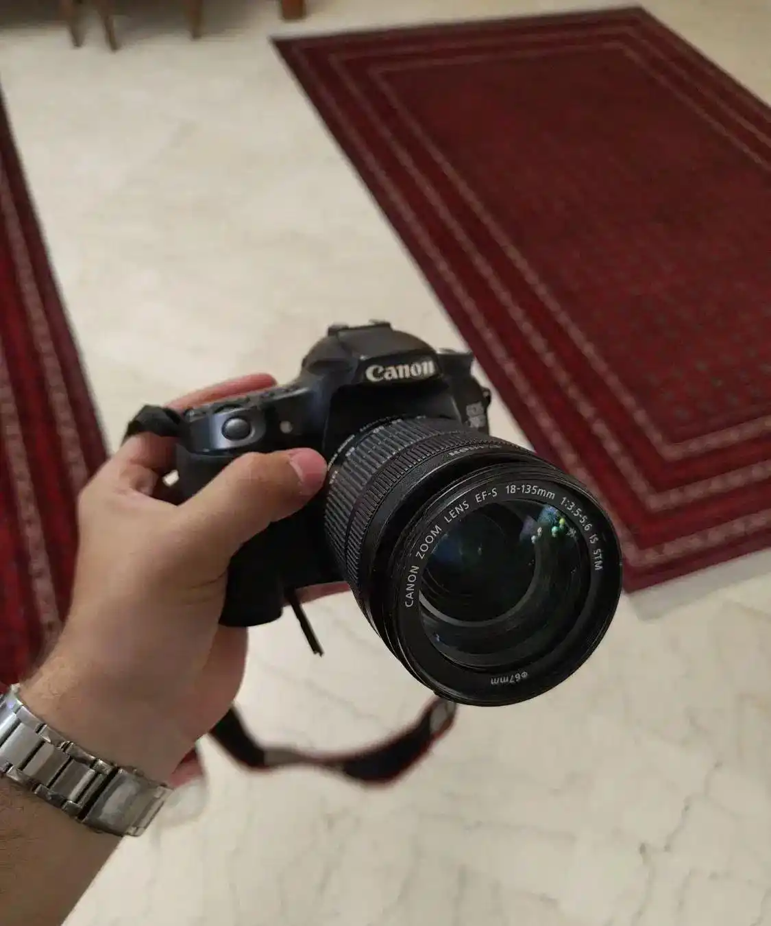 دوربین EOS 70D دست دو