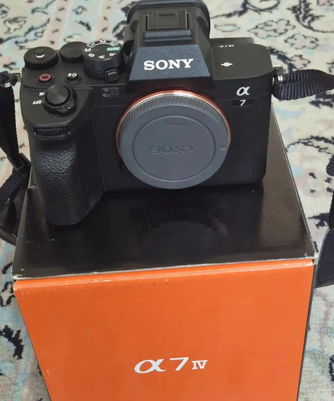 دوربین سونی آلفا sony a7 iv دست دو