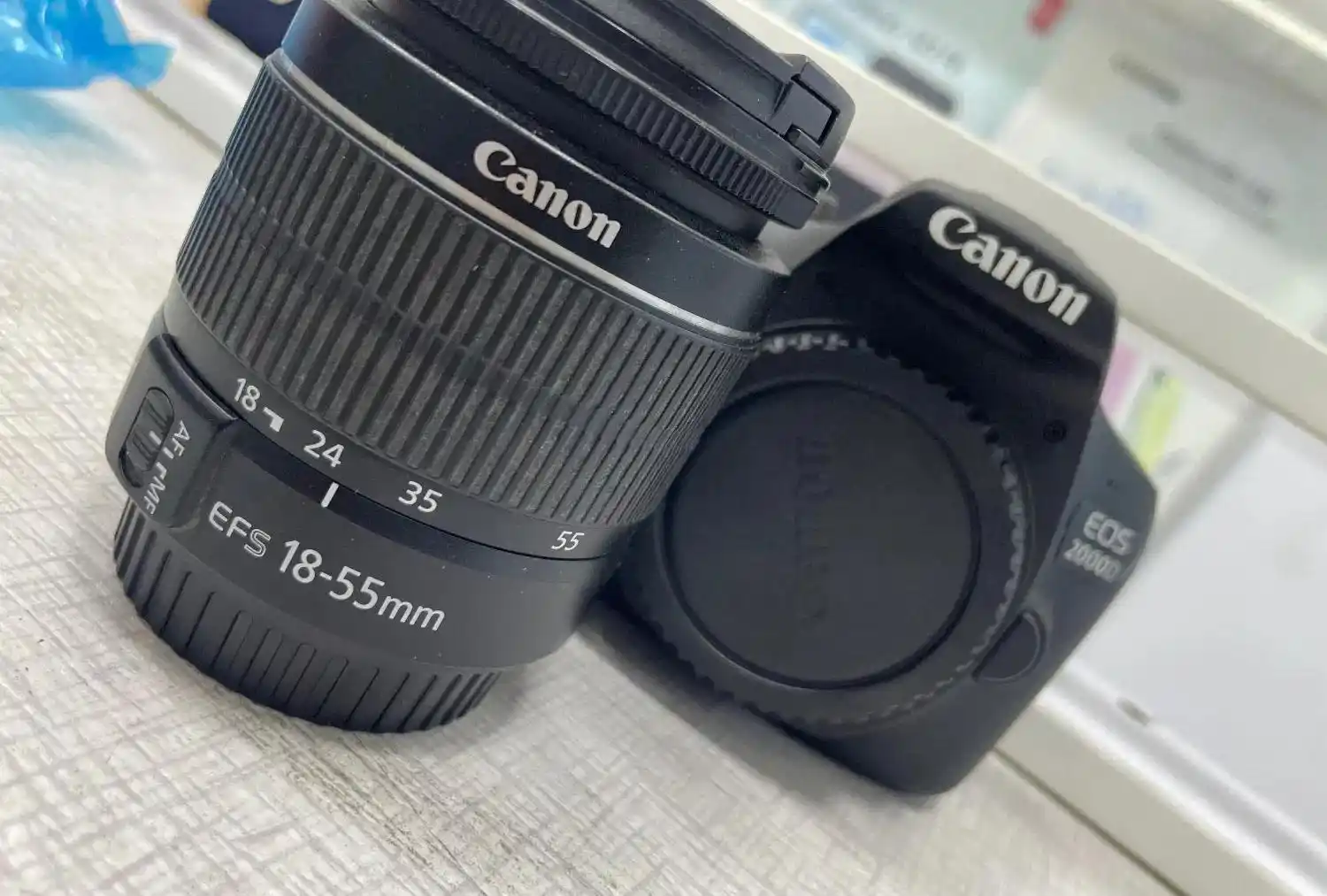 canon 2000d دست دو