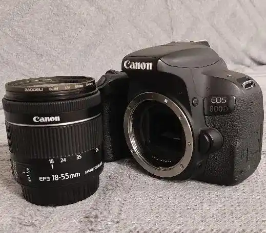 دوربین کنون 800d بسیار تمیز دست دو