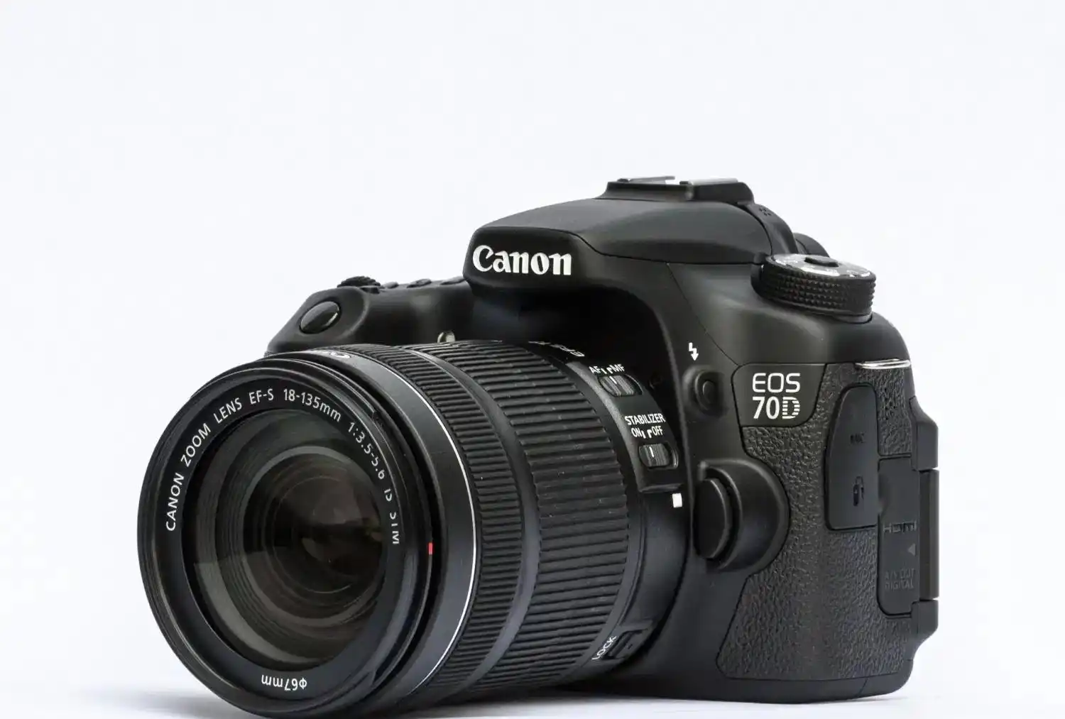 دوربین Canon 70D به همراه لنز 18-135mm زیر قیمت دست دو