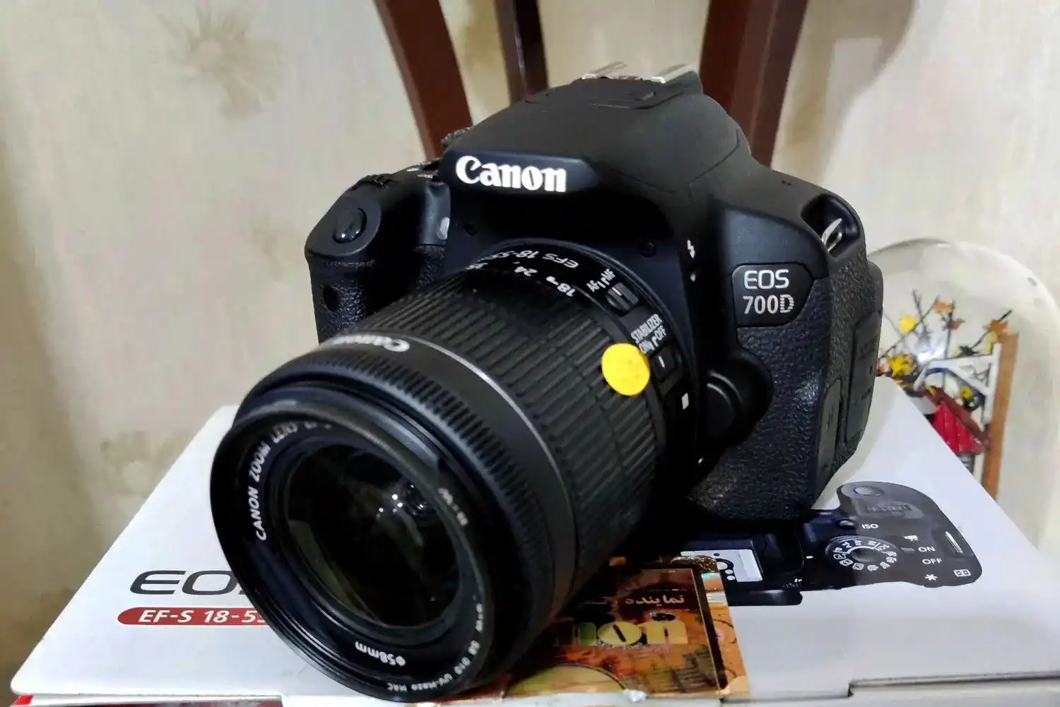 دوربین حرفه ای 700D کانن در حد نو (ساخت ژاپن) دست دو
