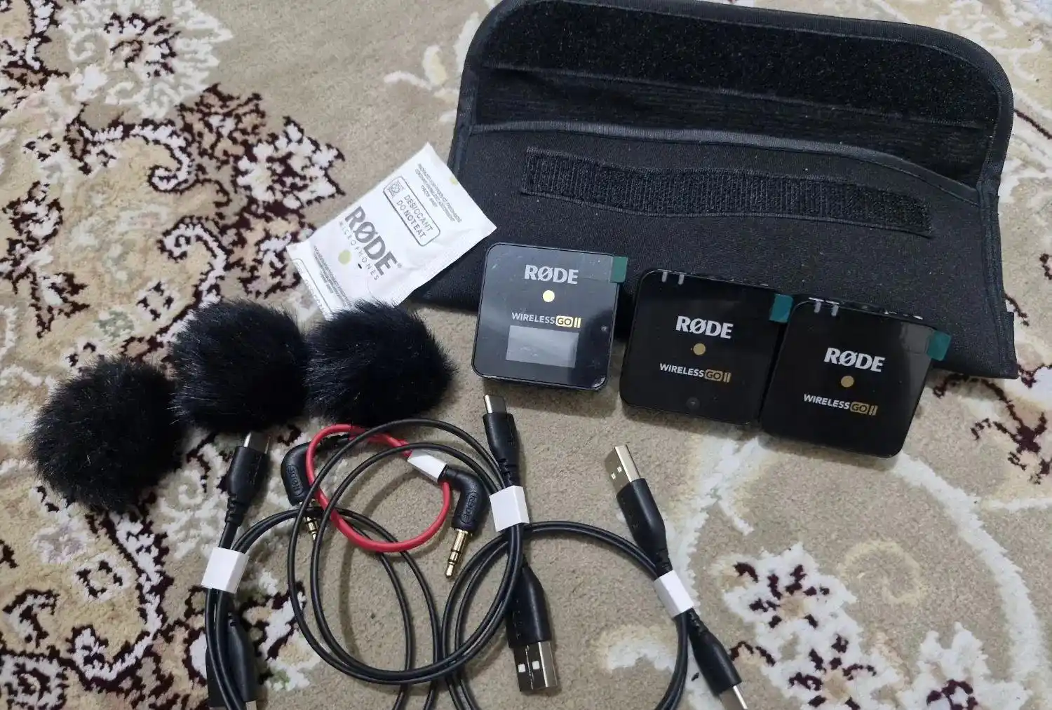 میکروفون یقه‌ای Rode wireless go ii دست دو