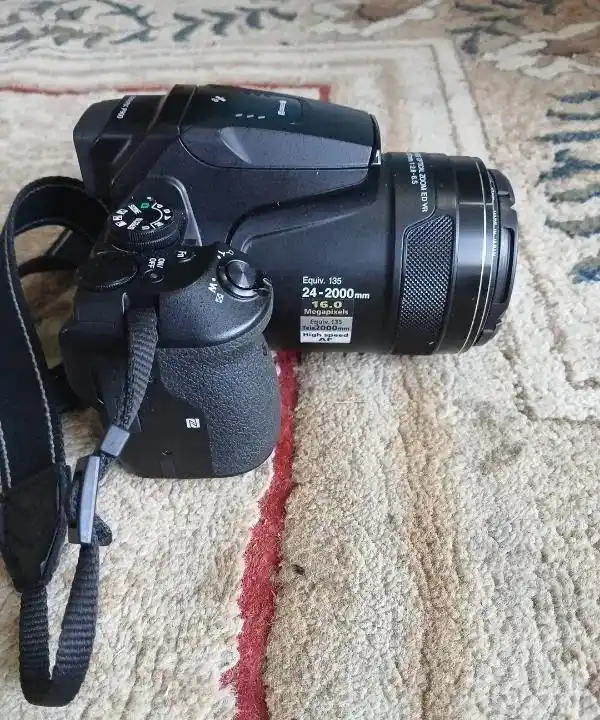دوربین p900 دست دو