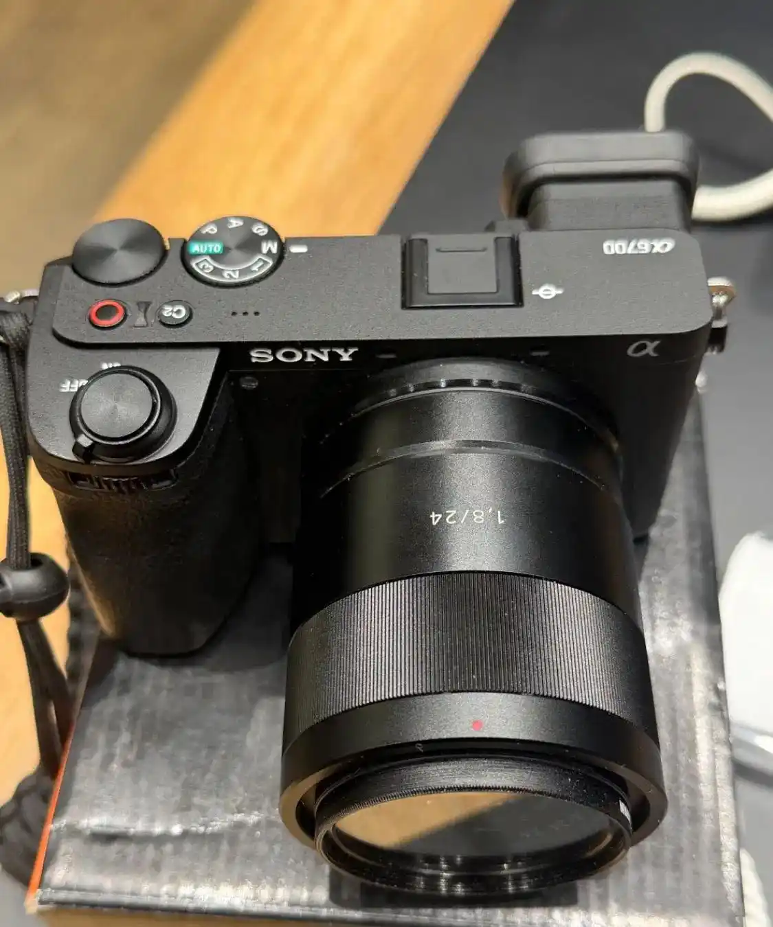a6700 sony  سونی الفا ۶۷۰۰ دست دو