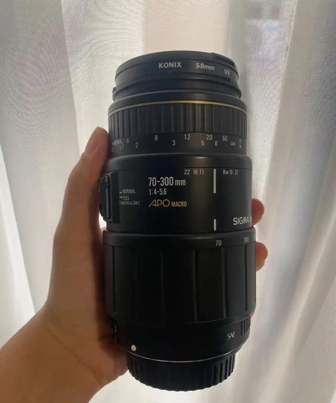 لنز70-300 دست دو