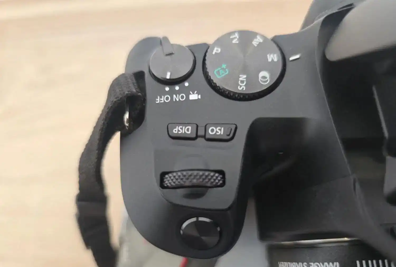 دوربین canon 250d دست دو