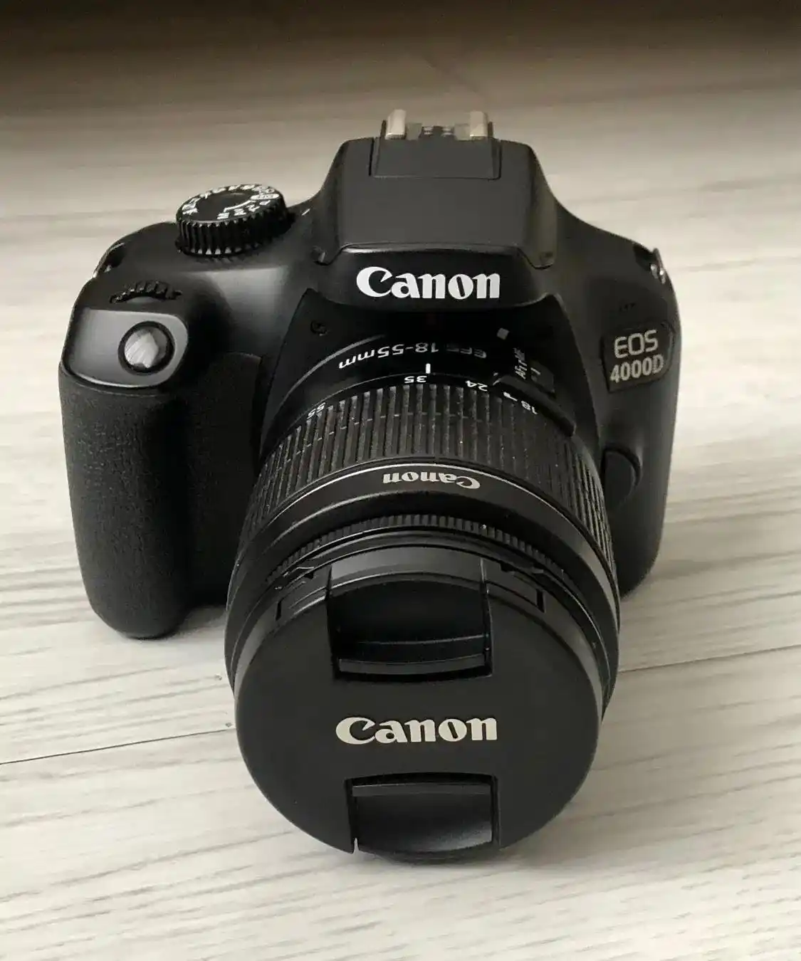 دوربین Canon4000D دست دو