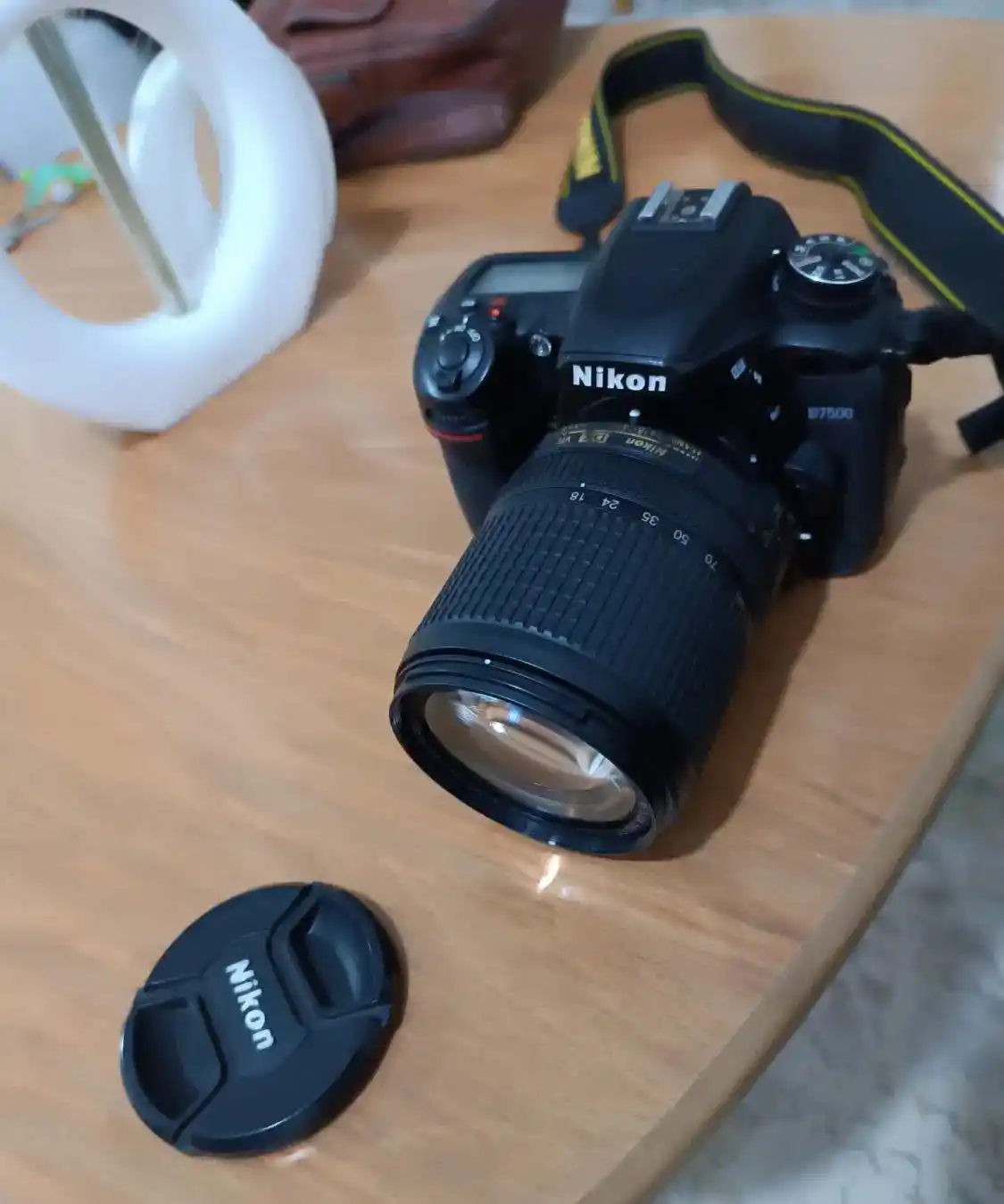 دوربین Nikon d7500 دست دو