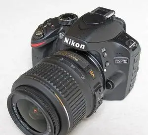 Nikon D3200 دست دوم