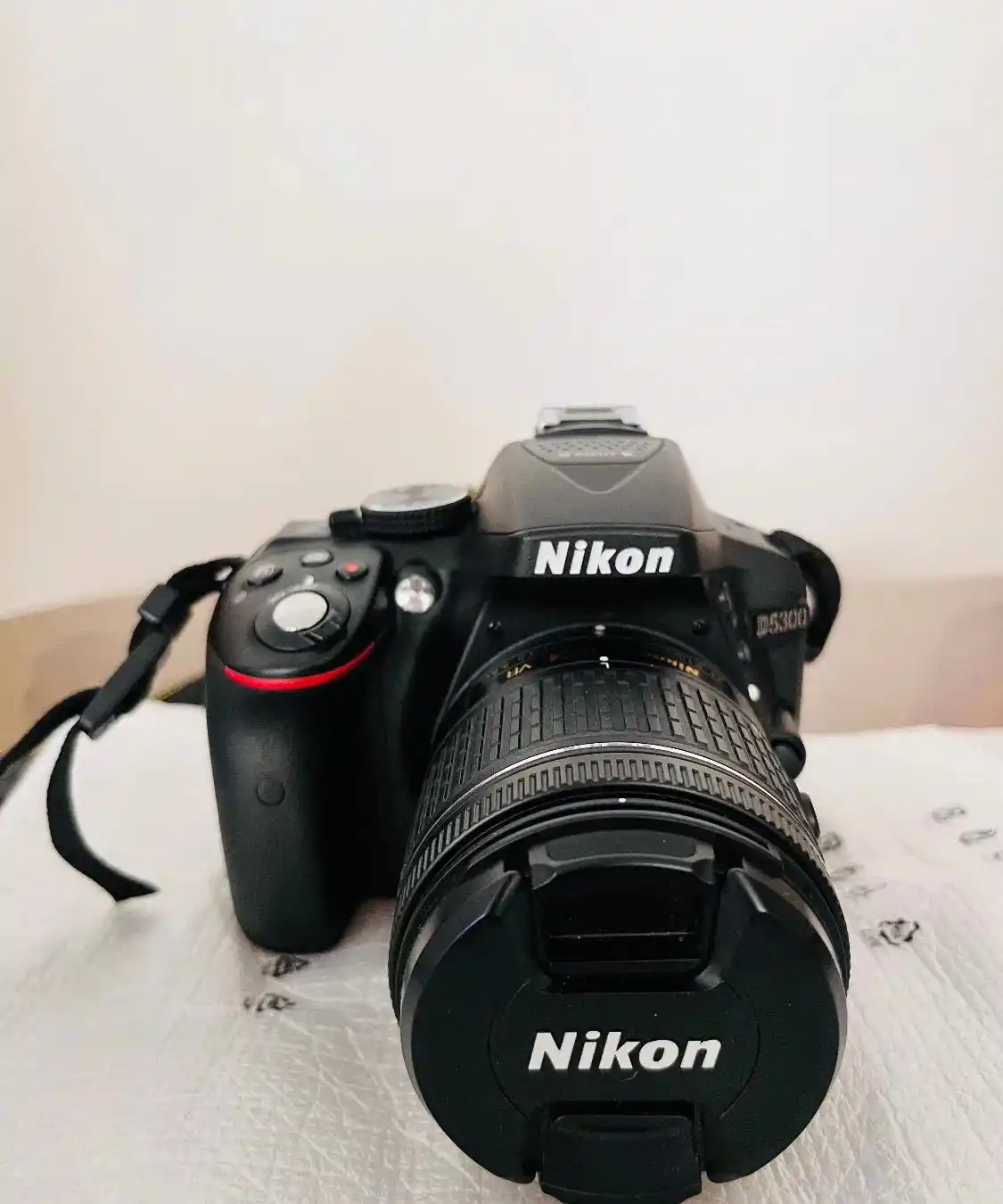 نیکن D5300 کم شات دست دو