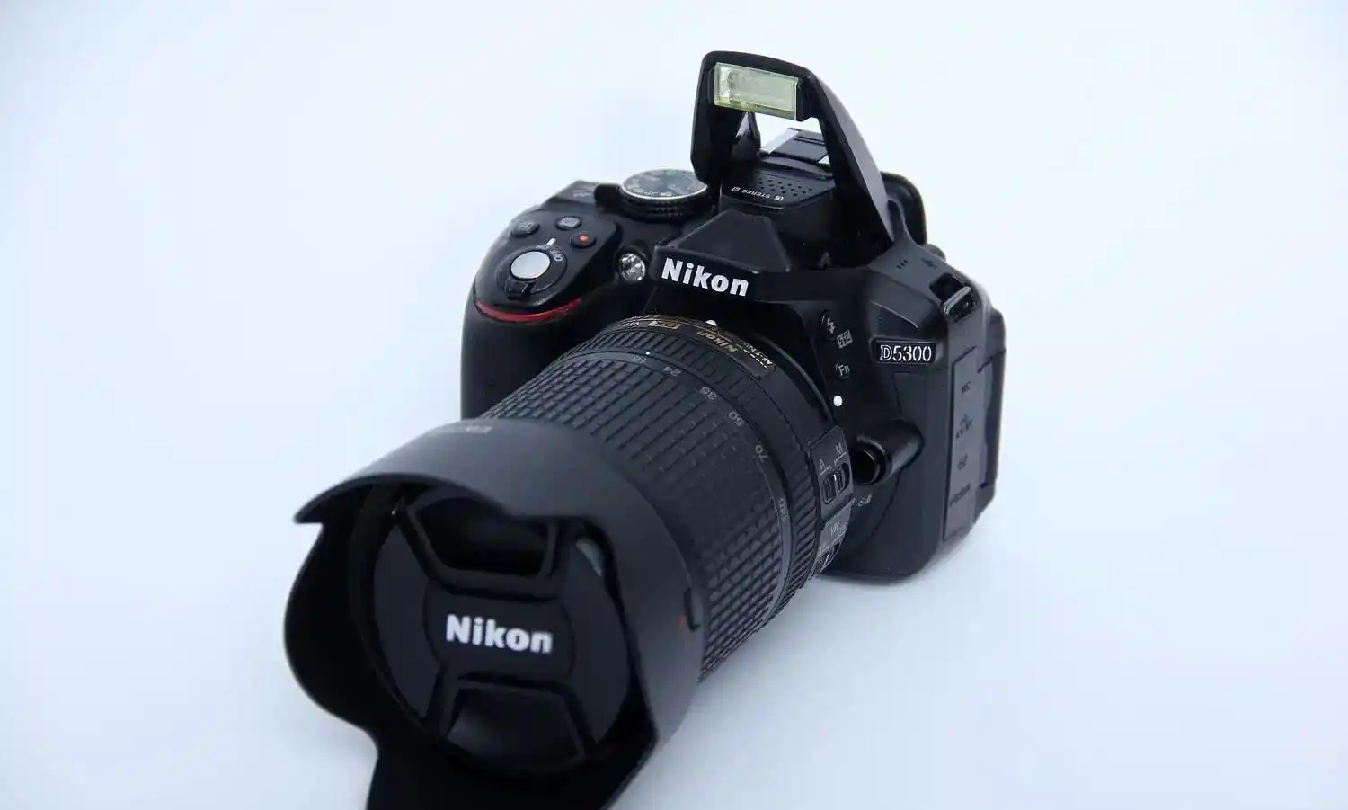 دوربین نیکون D5300 خیلی تمیز دست دو
