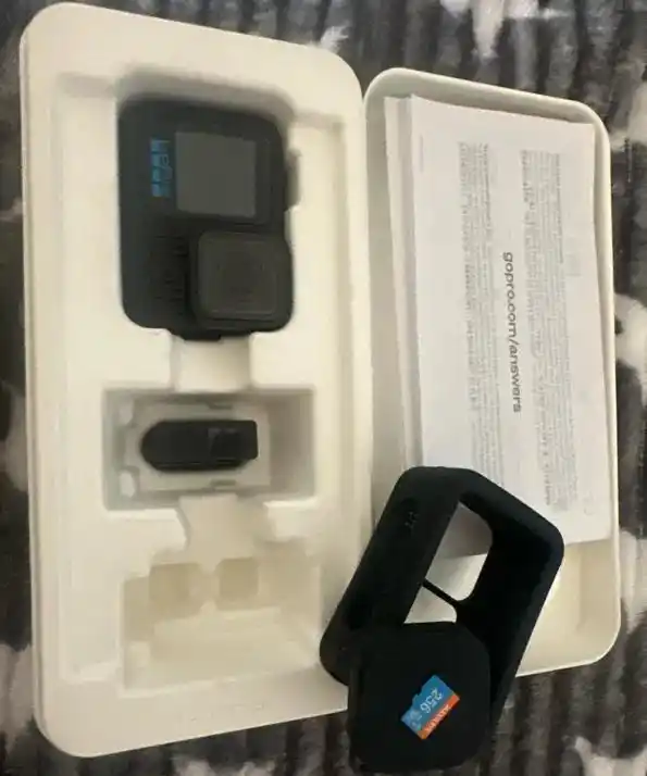 دوربین  هیرو ورزشی گوپرو ۱۳ بلک GOPRO دست دو