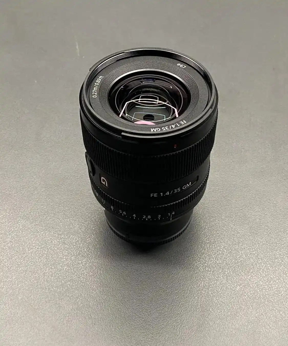 لنز سونی Sony FE 35mm F1.4 GM دست دو