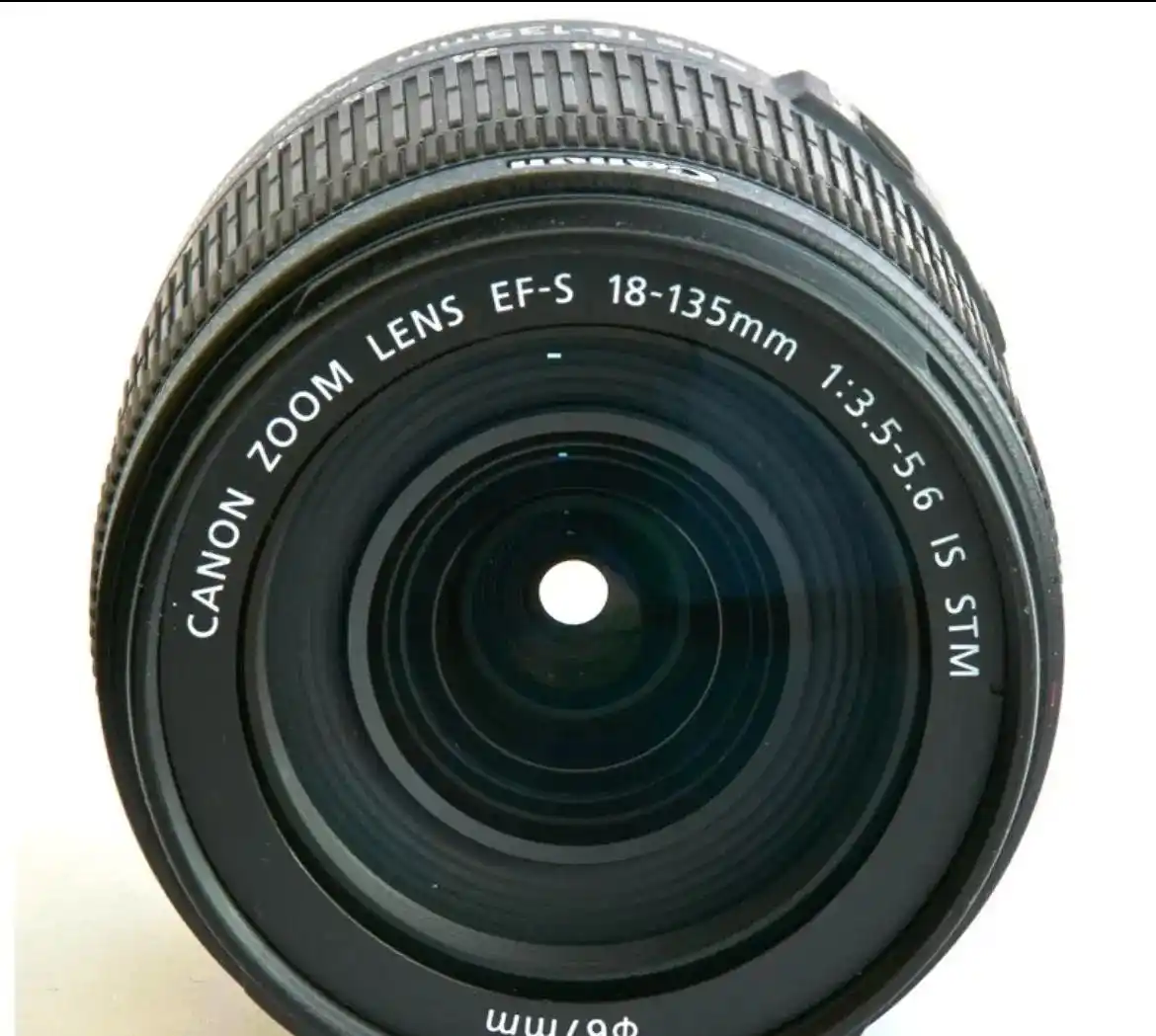 لنز دوربین کنون 135- stm 18 دست دو
