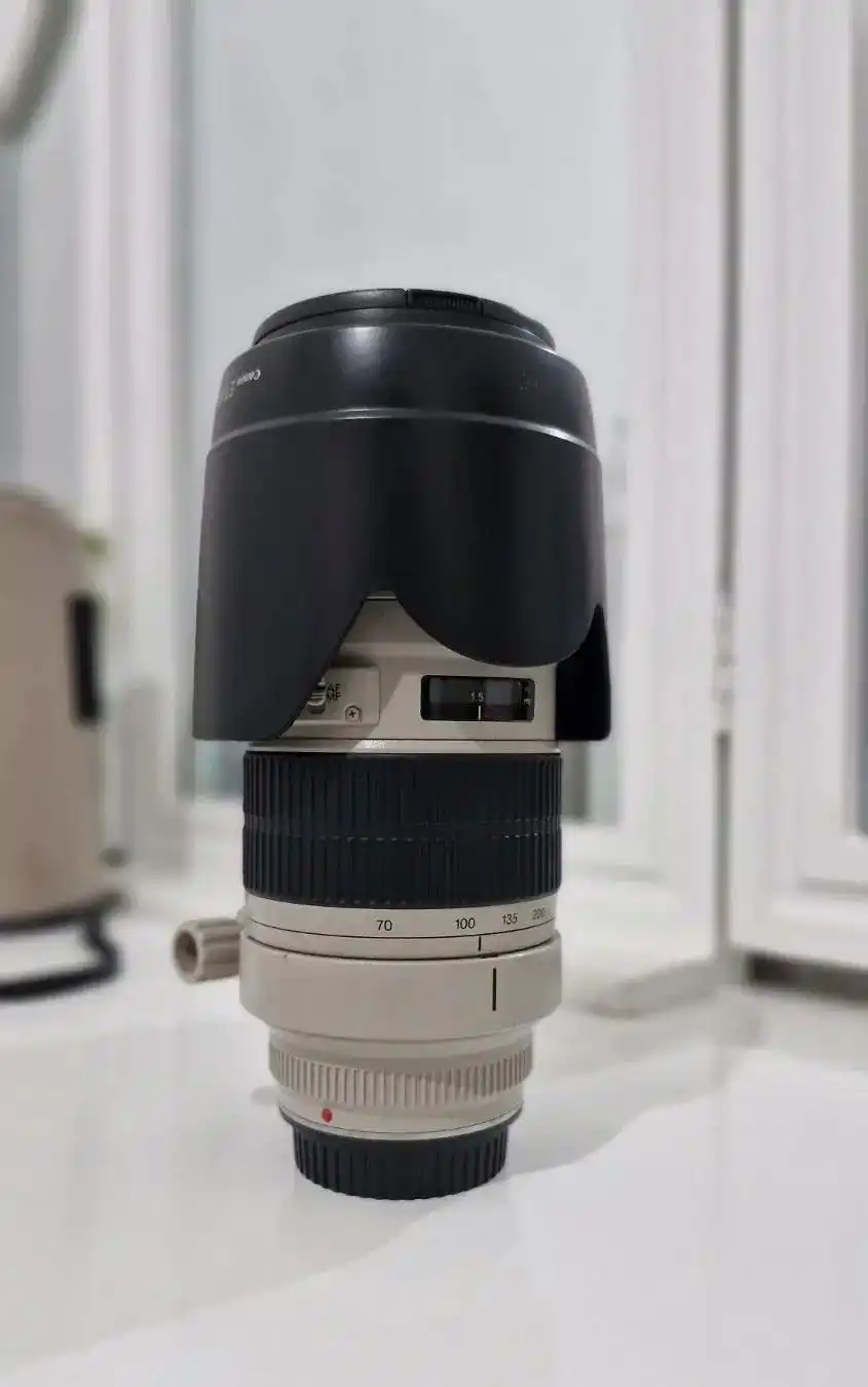 لنز 70 200 کانن f2.8 دست دو