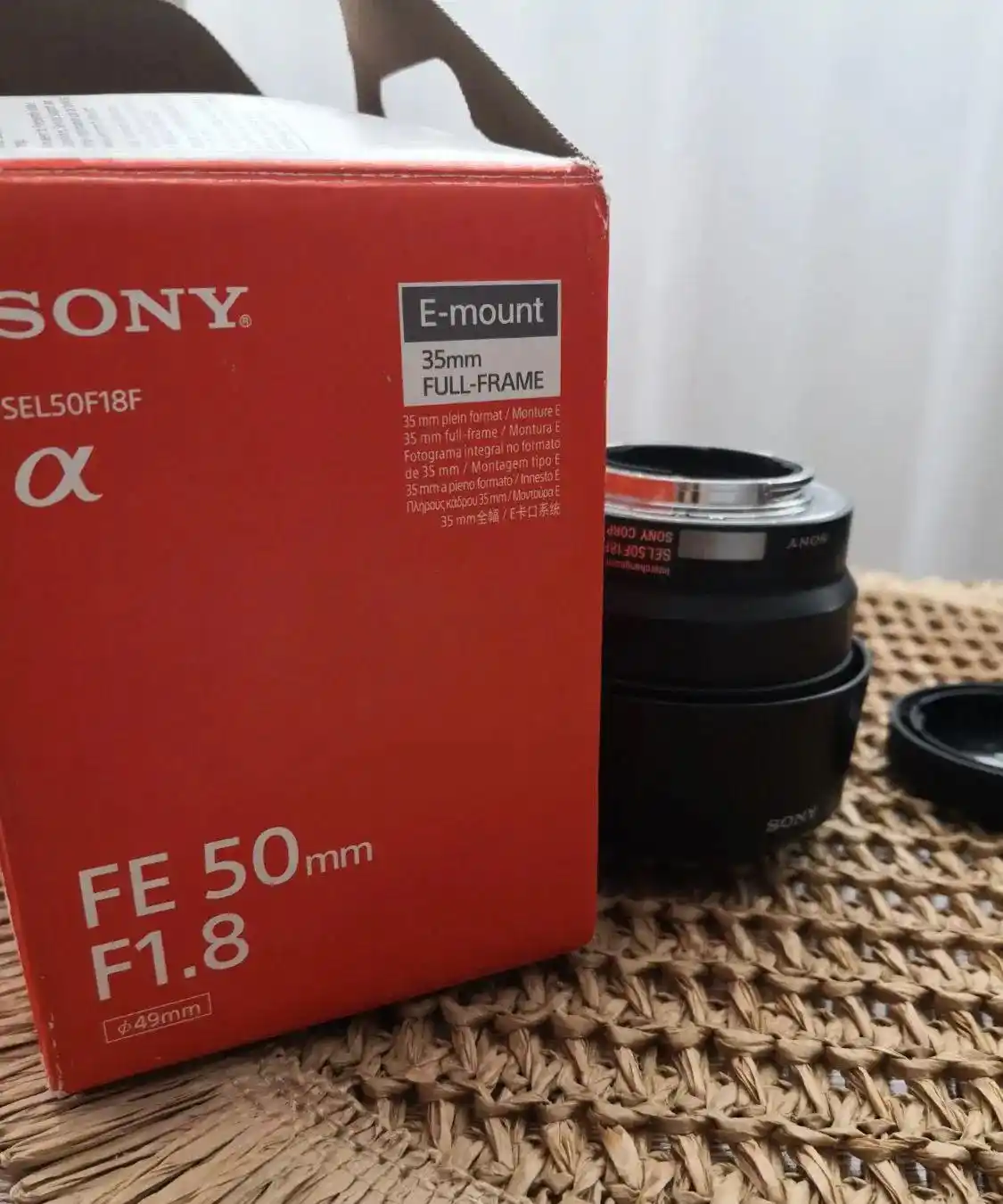 فروش لنز در حد نو سونی 50mm. f1. 8 دست دو