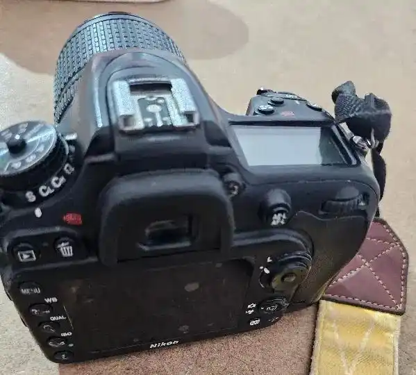 دوربین نیکون D7100 دست دو