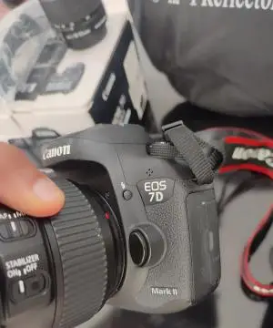 دوربین CANON EOS 7D MarkII دست دوم