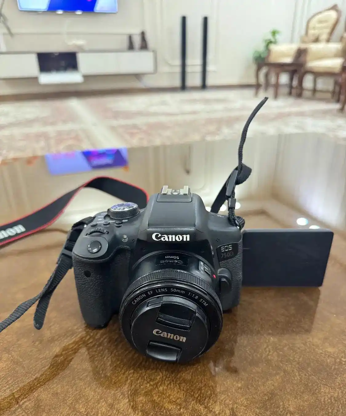 دوربین canon 750D دست دو