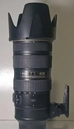 لنز نیکونNikon 70-200mm f/2.8G ED VR IIدر حد اکبند دست دوم